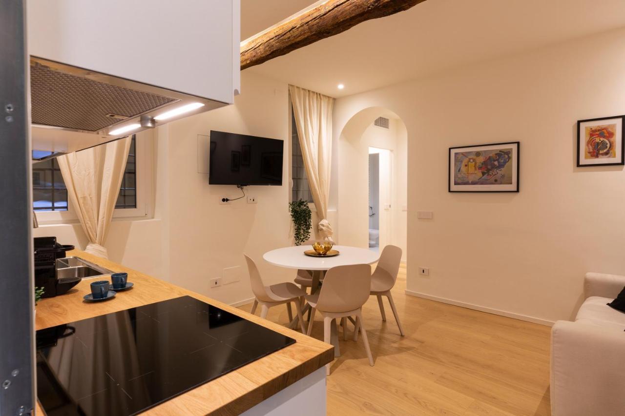 Domus Ticinese Lägenhet Milano Exteriör bild