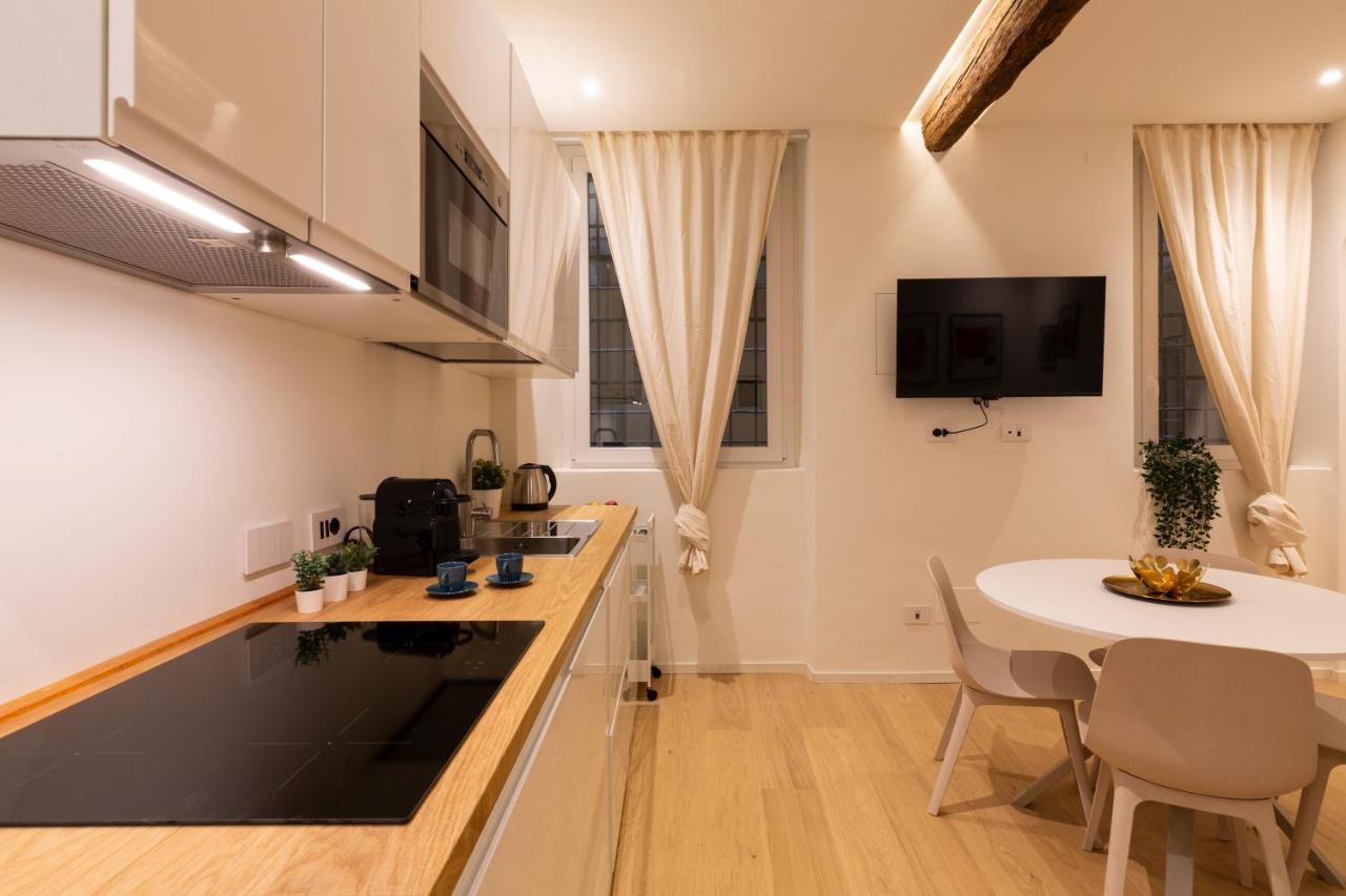 Domus Ticinese Lägenhet Milano Exteriör bild